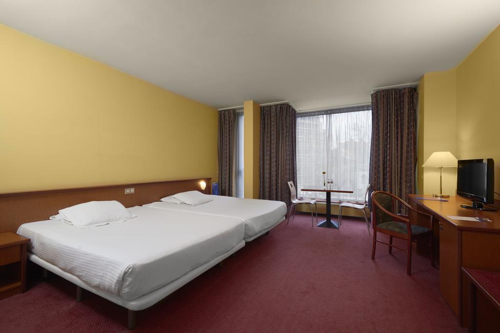 Hotel Брюссель Экстерьер фото